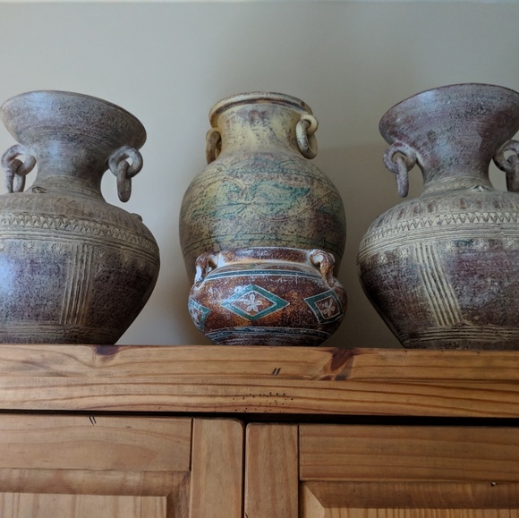 Clothes - Picture 2 of 8